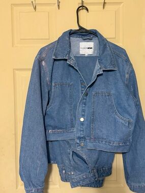 Fashion Nova Two-Tone Blue Cropped Denim Jacket